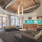 Relaxing 2Bd - Central Downtown - Gym, Pool, Parking